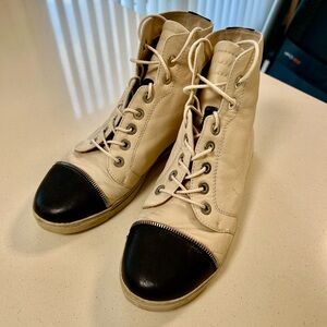 Stuart Weitzman Cream Zipit Leather High Top Sneakers Trainers Size 8